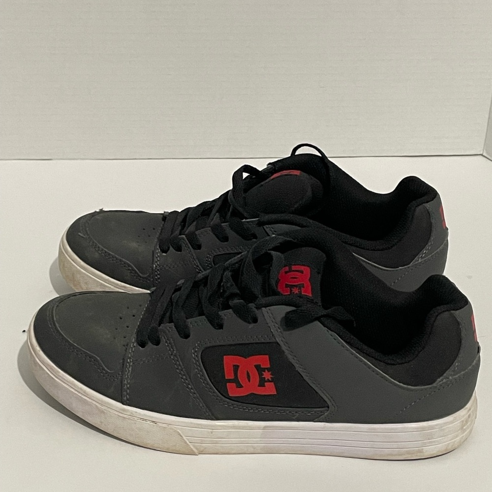 DC Men’s Shoes Size 9 Skater Skateboard Shoes